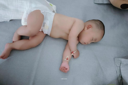 昌吉孕妇的屎是黑色的